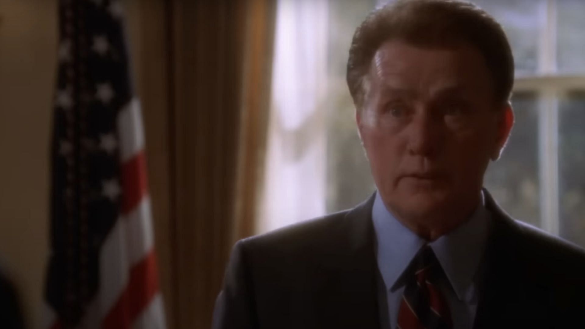 The POTUS in season 4 (Image via YouTube/The West Wing)